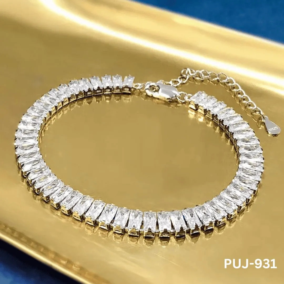 Silver Sparkling Elegant Korean Chain Bracelet (PUJ-931)