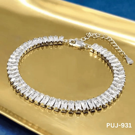 Silver Sparkling Elegant Korean Chain Bracelet (PUJ-931)